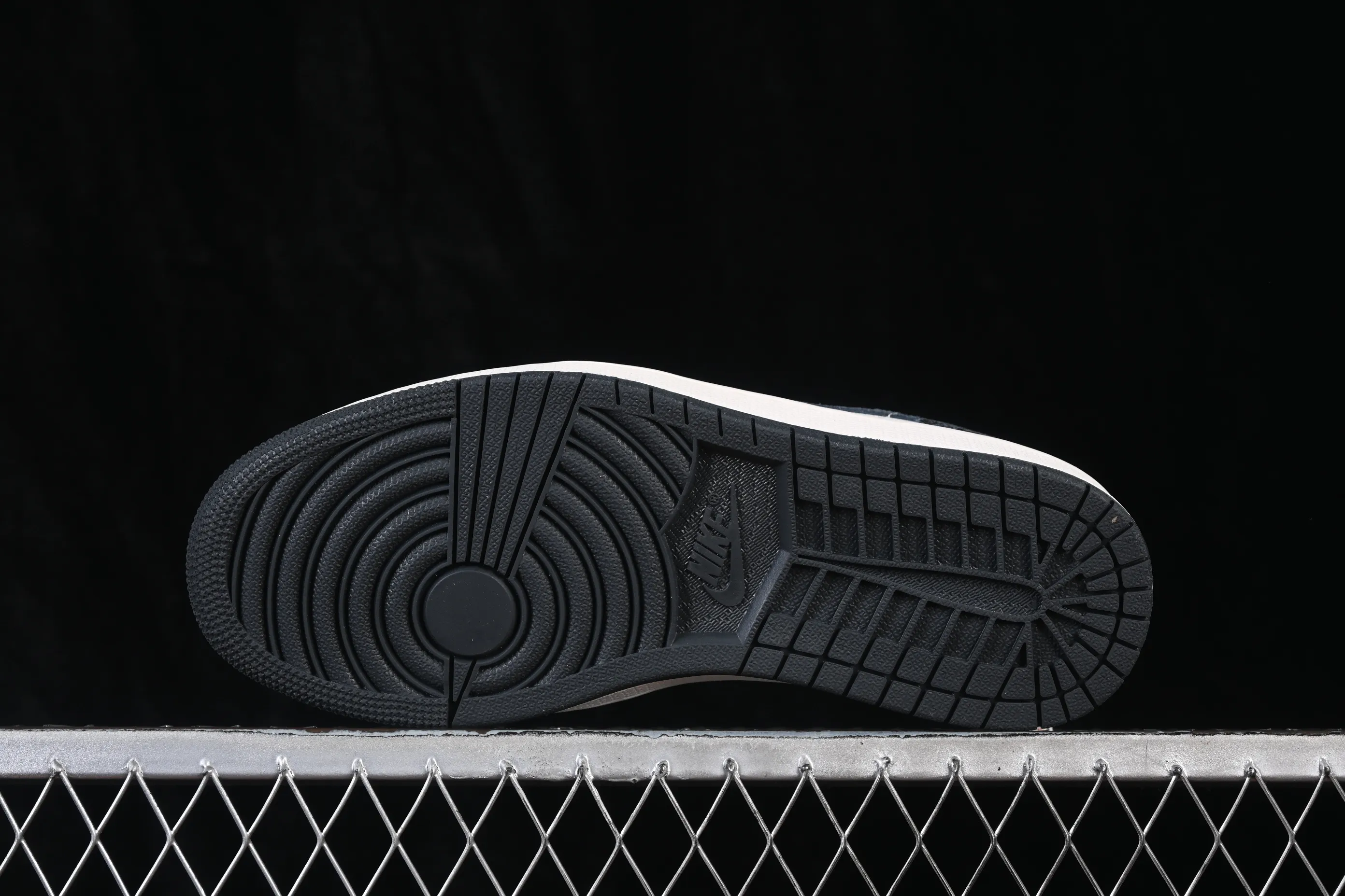 All categories Air Jordan Jordan series basketball shoes Air Jordan 1 Low Air Jordan 1 Low AJ1 Joe 1 burst pattern black and white low-top retro culture basketball shoes II0595-001